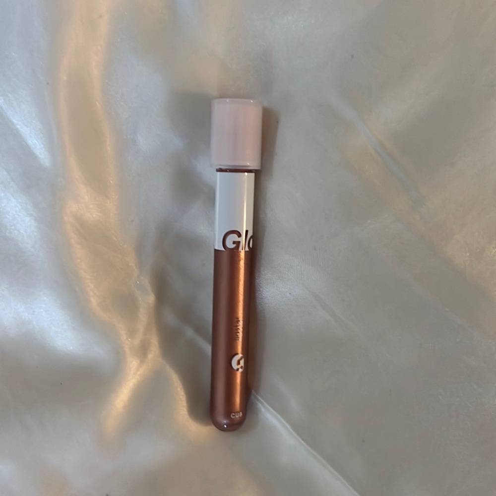 Glossier lidstar in Cub